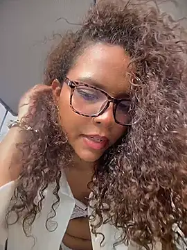 Snapshot of CurlyOopsieXXX chatting on June 2026 09:37:02 PM CurlyOopsieXXX online show from June 2026 09:37:02 PM