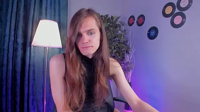 WillFobos online show from April 2026 09:05:02 PM