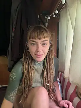 HornyHippy1 online show from May 2026 11:04:02 AM