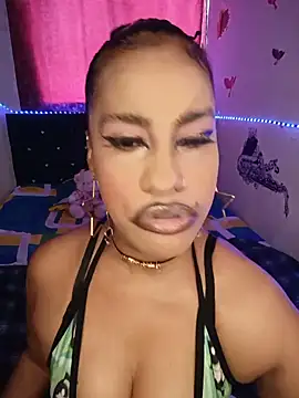 KAYLA 48  online show from May 2026 07:25:01 PM