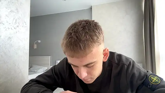 Snapshot of SoloFury chatting on April 2026 07:45:01 AM SoloFury online show from April 2026 07:45:01 AM