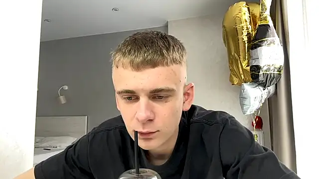 Snapshot of SoloFury chatting on June 2026 10:38:01 AM SoloFury online show from June 2026 10:38:01 AM