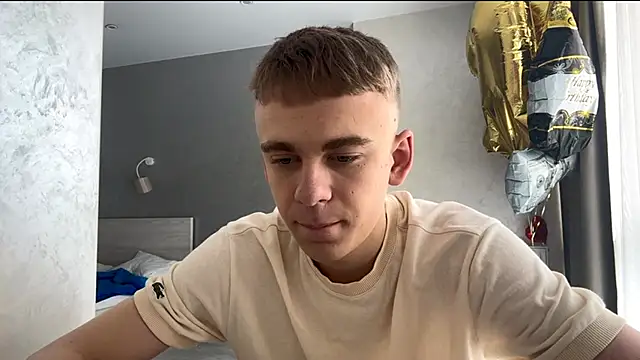 Snapshot of SoloFury chatting on June 2026 08:08:01 AM SoloFury online show from June 2026 08:08:01 AM