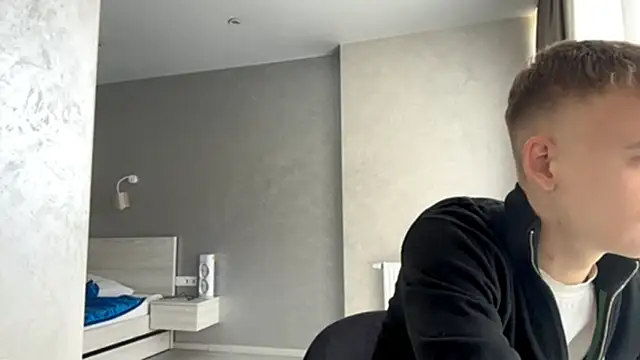 Snapshot of SoloFury chatting on April 2026 09:57:02 AM SoloFury online show from April 2026 09:57:02 AM