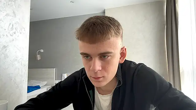 Snapshot of SoloFury chatting on April 2026 08:08:02 AM SoloFury online show from April 2026 08:08:02 AM