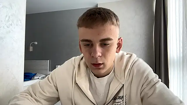 Snapshot of SoloFury chatting on April 2026 10:10:01 AM SoloFury online show from April 2026 10:10:01 AM