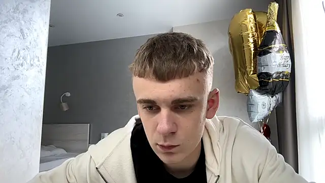 Snapshot of SoloFury chatting on June 2026 09:36:02 AM SoloFury online show from June 2026 09:36:02 AM