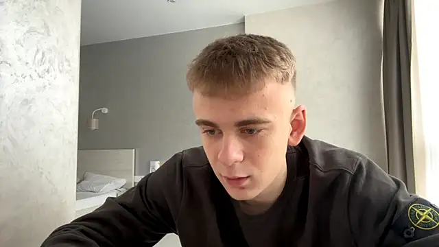 Snapshot of SoloFury chatting on April 2026 07:05:02 AM SoloFury online show from April 2026 07:05:02 AM