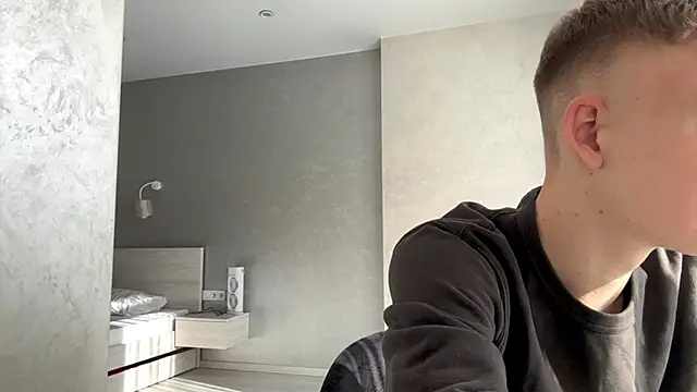 Snapshot of SoloFury chatting on April 2026 06:27:02 AM SoloFury online show from April 2026 06:27:02 AM