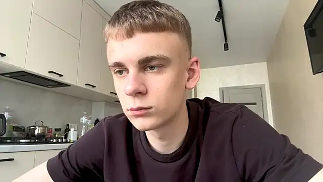 Snapshot of SoloFury chatting on June 2026 09:59:01 AM SoloFury online show from June 2026 09:59:01 AM