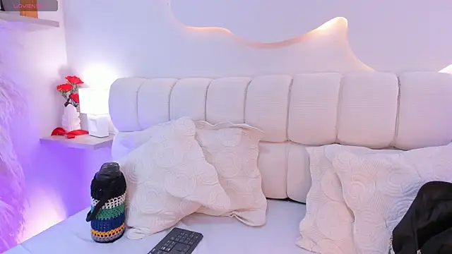 melanieklaus2 online show from April 2026 03:53:01 AM
