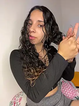 katniss everdeen  online show from April 2026 01:23:02 PM