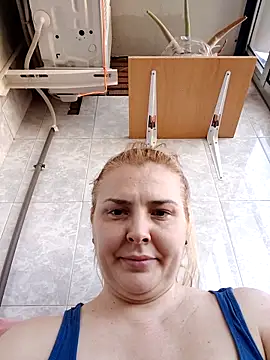 Maria3879 online show from April 2026 04:58:02 PM