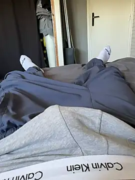 zoladj online show from April 2026 11:23:02 AM