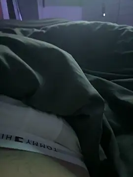 zoladj online show from April 2026 10:49:01 PM