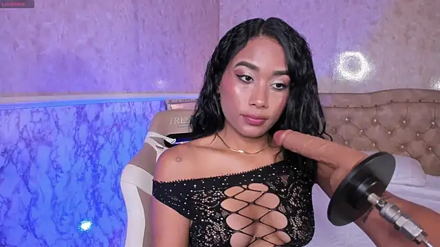 Snapshot of Horny_Brunette_ chatting on April 2026 03:00:02 AM Horny Brunette online show from April 2026 03:00:02 AM