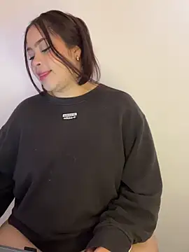 Juliana xv online show from April 2026 01:18:01 PM