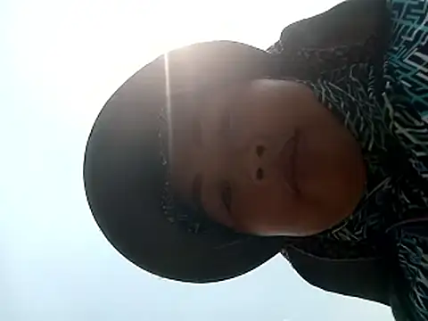 Huemy098 online show from April 2026 03:43:01 AM