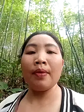 Huemy098 online show from April 2026 12:12:01 AM