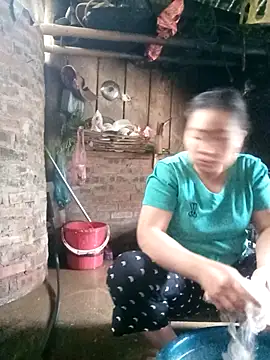 Huemy098 online show from May 2026 11:41:02 PM