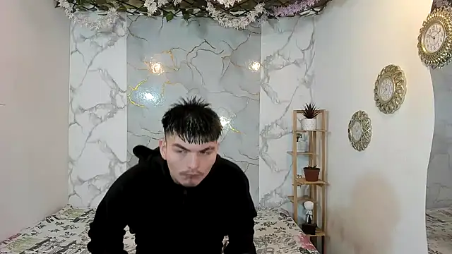 Nahomi hot 77 online show from May 2026 01:06:01 PM