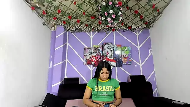 Nahomi hot 77 online show from May 2026 12:12:01 PM