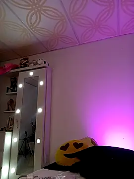 Snapshot of Piafisher_2 chatting on April 2026 01:13:02 AM Piafisher 2 online show from April 2026 01:13:02 AM