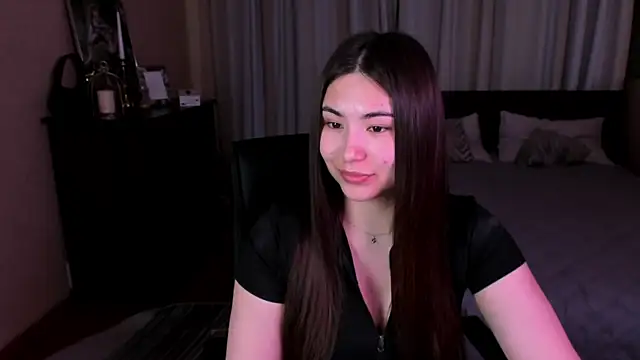 Snapshot of IceIcebabe_ chatting on May 2026 01:07:01 AM IceIcebabe online show from May 2026 01:07:01 AM