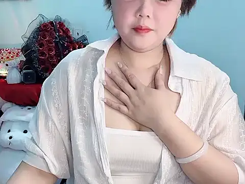 Nhanlu009 online show from April 2026 01:37:02 PM