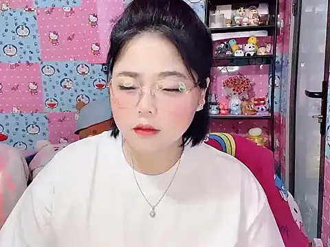 Snapshot of Nhanlu009 chatting on July 2026 01:06:01 PM Nhanlu009 online show from July 2026 01:06:01 PM