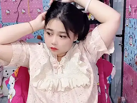 Snapshot of Nhanlu009 chatting on July 2026 01:12:01 PM Nhanlu009 online show from July 2026 01:12:01 PM