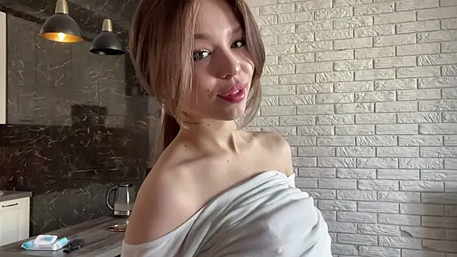 VictoryGlow online show from April 2026 10:42:02 AM