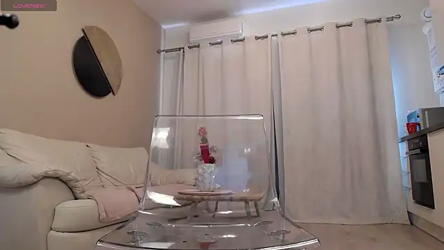 ClaraBarnezz online show from April 2026 07:45:01 AM