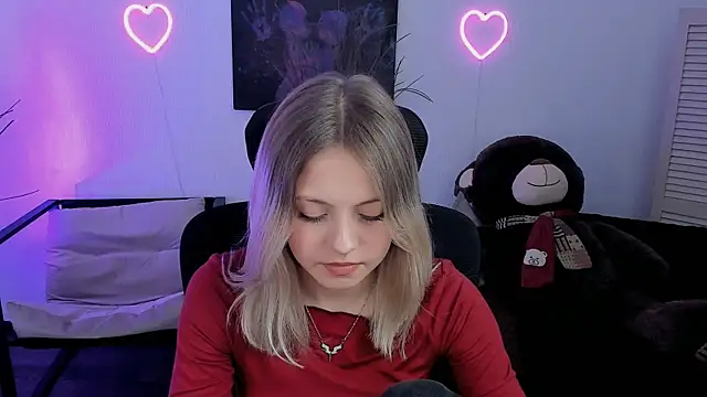 Snapshot of BlossomVibe chatting on April 2026 10:33:02 AM BlossomVibe online show from April 2026 10:33:02 AM