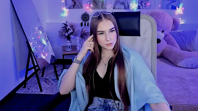 Snapshot of SparkleRoses chatting on April 2026 10:21:02 AM SparkleRoses online show from April 2026 10:21:02 AM