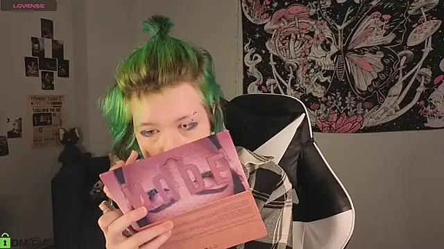 LittleKittenStar online show from April 2026 03:30:01 AM