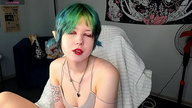 LittleKittenStar online show from March 2026 02:57:01 AM