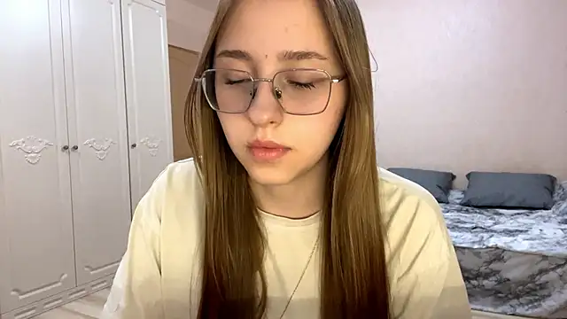 Vickyfaith online show from April 2026 08:29:02 PM