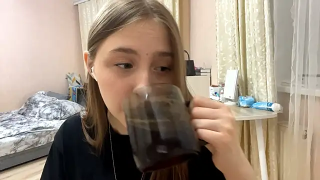 Vickyfaith online show from April 2026 06:19:02 PM
