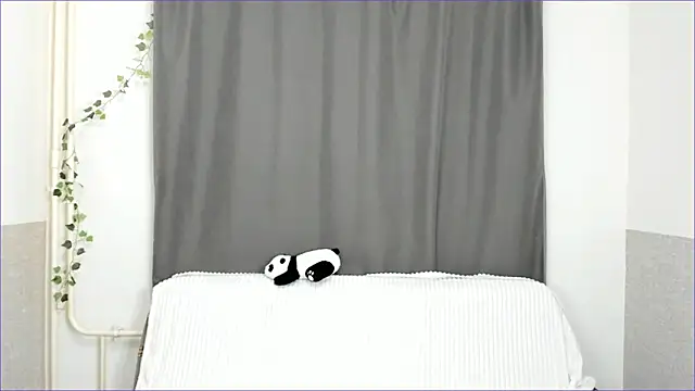Emily Nelsonn online show from May 2026 05:22:02 PM