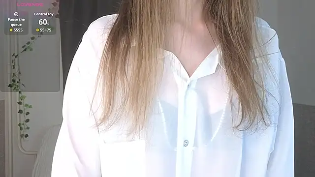 Snapshot of Emily_Nelsonn chatting on June 2026 04:05:01 PM Emily Nelsonn online show from June 2026 04:05:01 PM