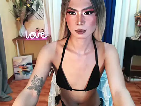 2fuckingwildDolls online show from May 2026 12:25:01 AM