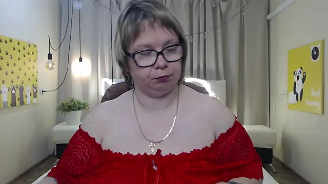 Snapshot of BonnnyBoobsy chatting on May 2026 12:06:01 PM BonnnyBoobsy online show from May 2026 12:06:01 PM