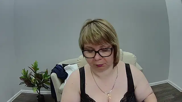 Snapshot of BonnnyBoobsy chatting on July 2026 06:38:01 PM BonnnyBoobsy online show from July 2026 06:38:01 PM