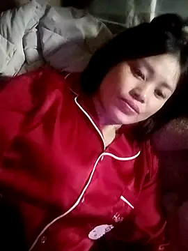 Eli18 online show from April 2026 07:42:01 PM