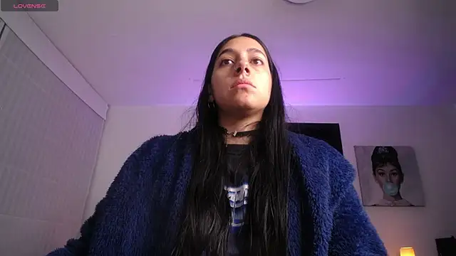 Melannyy V online show from April 2026 12:36:01 PM