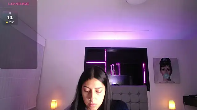 Melannyy V online show from April 2026 11:39:01 AM