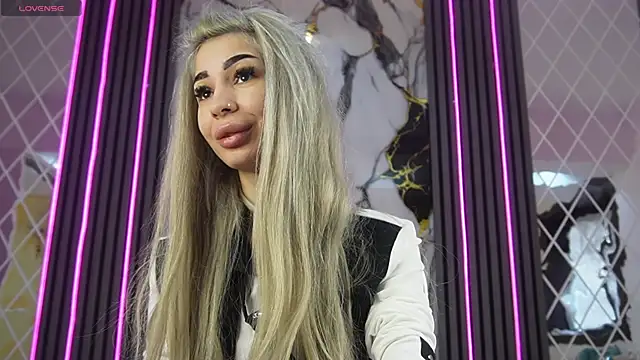 ZyraAngel online show from April 2026 02:07:02 PM
