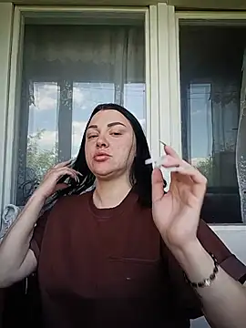 Snapshot of Elsie-Nora chatting on June 2026 10:21:02 AM Elsie-Nora online show from June 2026 10:21:02 AM