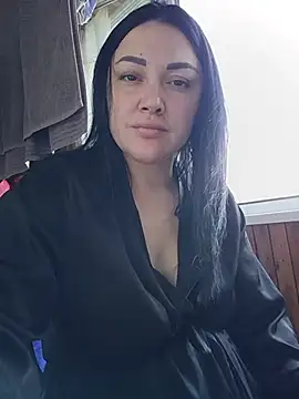 Snapshot of Elsie-Nora chatting on July 2026 09:05:01 AM Elsie-Nora online show from July 2026 09:05:01 AM